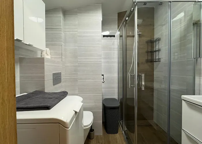 Redlowska Przystan - Plaza, Las, Miasto, Fiesta Apartament Gdynia